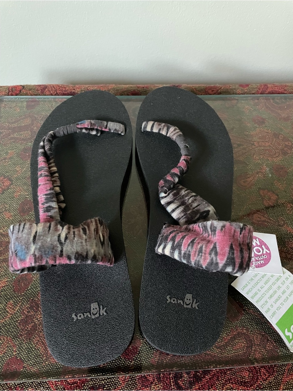 Sanuk Women’s Black Sandals with Pink and Gray Tie-Dye Straps